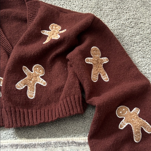 Christmas Gingerbread Patterned Croppd Sweater - Picture 3 of 4
